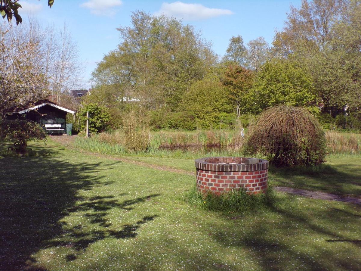 Ferienwohnung Aurich Sandhorst Eg Mit Terrasse Und Kleinem Garten Exterior photo