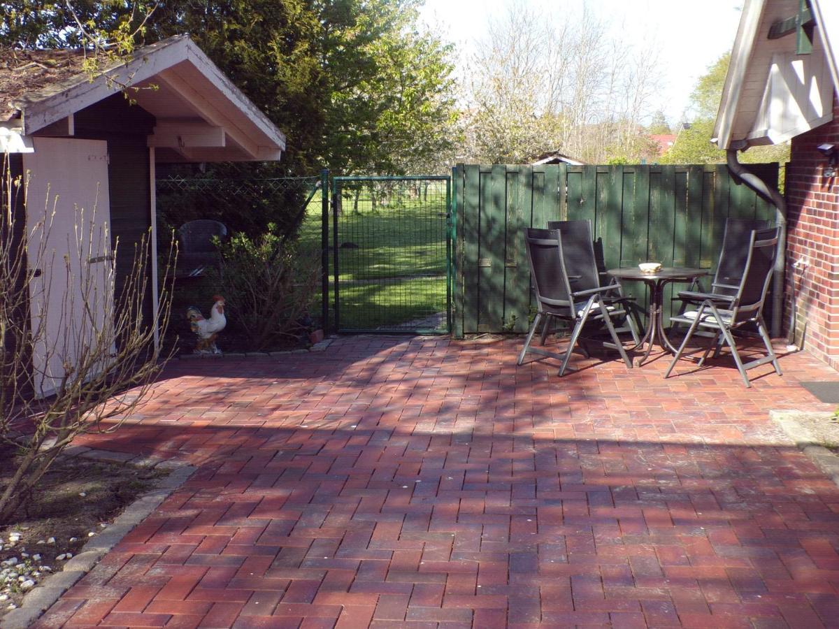 Ferienwohnung Aurich Sandhorst Eg Mit Terrasse Und Kleinem Garten Exterior photo